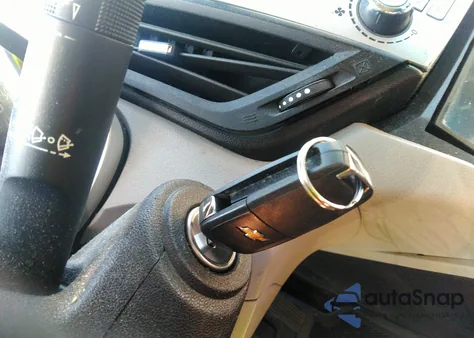 2011 Chevrolet Equinox Ls z USA, uszkodzony, nr VIN 2CNFLCEC2B6369843